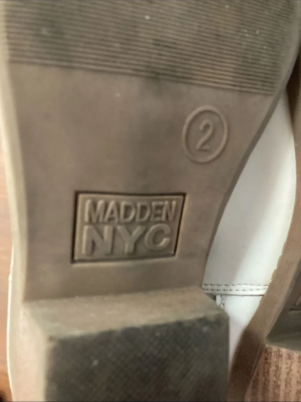 Madden NYC Cream Western Ankle BooEmbroidered Cowboy Boot Sz 2